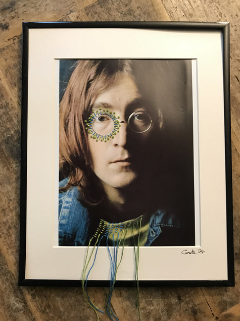 John Lenon - photo de couleur brodée au fil de coton