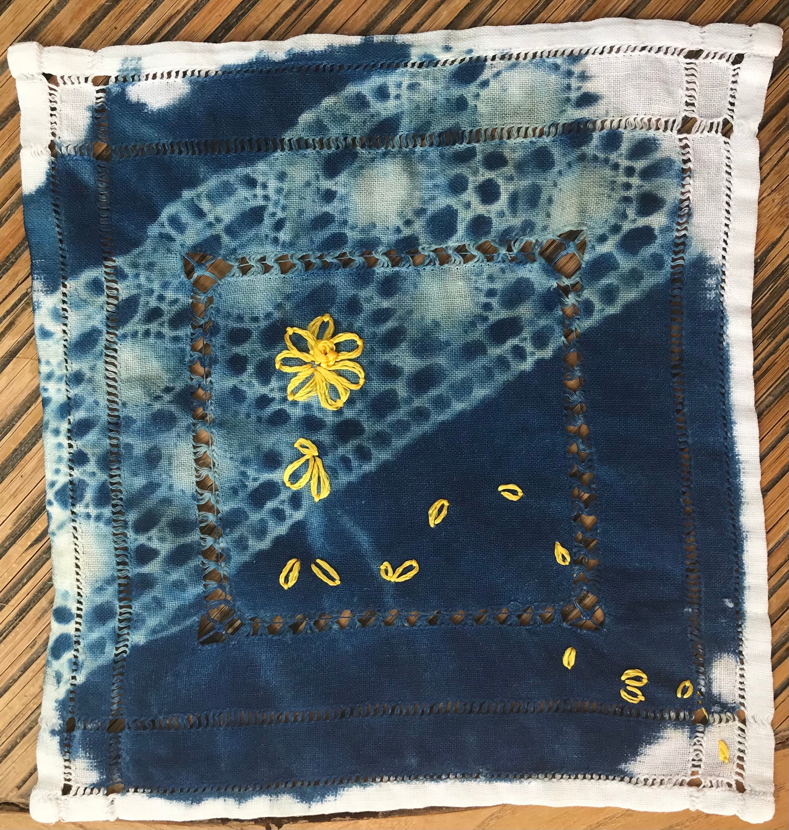 Cyanotype sur petit napperon ancien